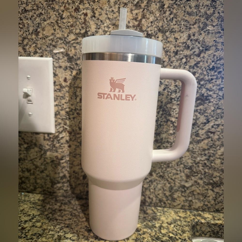 Rose Quartz Stanley 40oz Quencher
